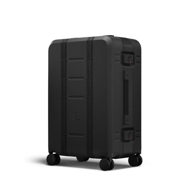 Db - Ramverk Pro Black Out Check-in Luggage Medium in schwarz